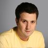 Andi Moisescu imbracat in tricou