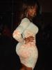Buffie Carruth in alb