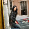 Corina Caragea in palton negru