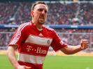 Franck Ribery saluta galeria
