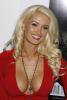 Holly Madison in rosu