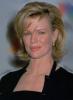 Kim Basinger cu un nou look