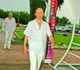 Mugur Mihaescu in alb