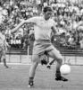 Nicolae Dobrin cu mingea la picior