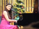 Paula Seling langa brad