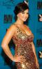 Sunny Leone intr o rochie aurie